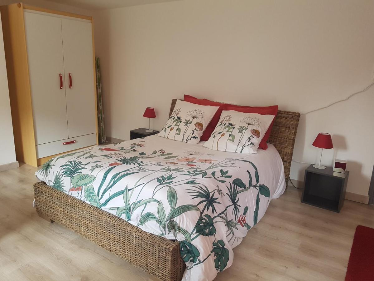 Gite De La Croisette Sommeilles Екстериор снимка